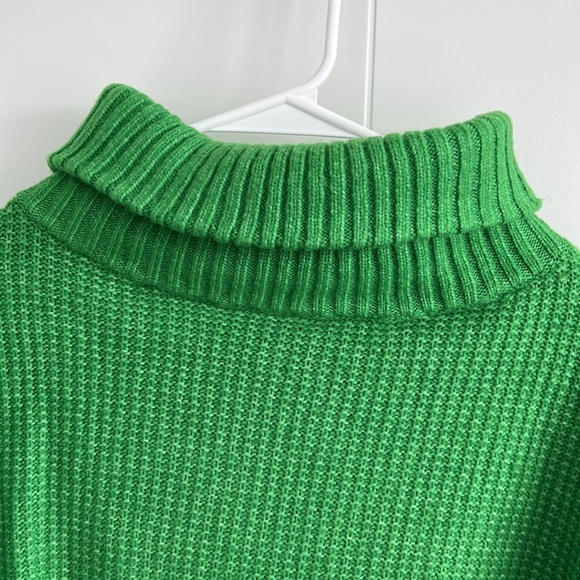 Something Navy Knot Turtleneck Sweater - Picture 3 of 8